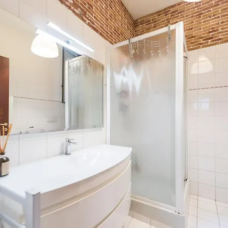 Cathedral 아파트 *